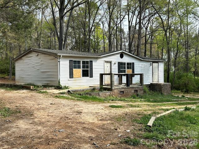 2137 Plumcrest Lane, Clover, SC 29710