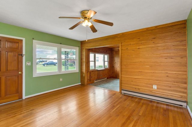 241 WALNUT DR, Timberville, VA 22853