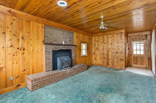 241 WALNUT DR, Timberville, VA 22853
