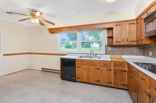 241 WALNUT DR, Timberville, VA 22853