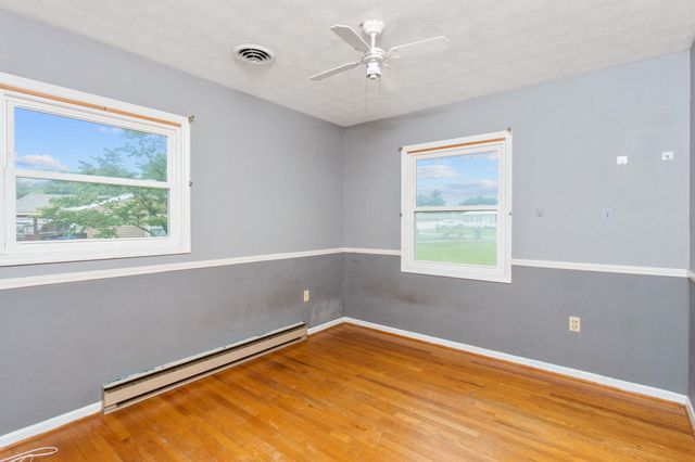 241 WALNUT DR, Timberville, VA 22853