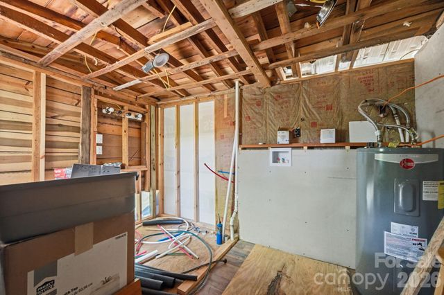 71 Warrior Road, Newland, NC 28657
