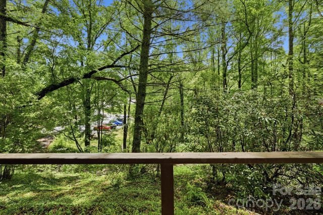 71 Warrior Road, Newland, NC 28657