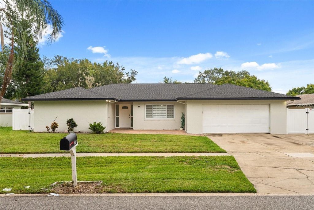 8607 SANDBERRY BOULEVARD, Orlando, FL 32819
