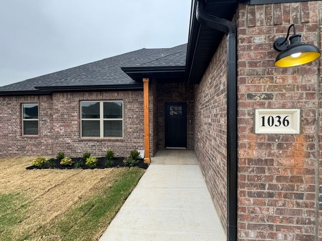 1036 Parker Lane, Pea Ridge, AR 72751