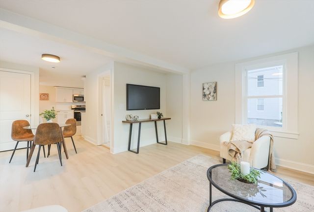 143 Grove St, Clinton, MA 01510