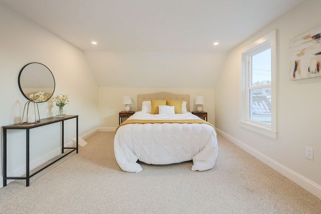 143 Grove St, Clinton, MA 01510