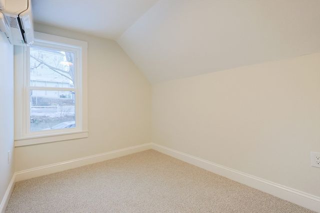 143 Grove St, Clinton, MA 01510