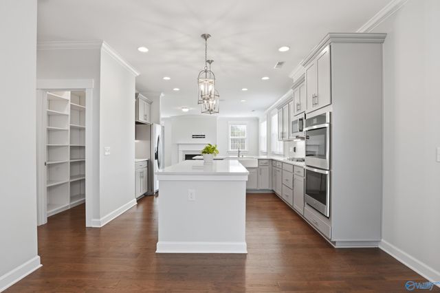 8129 SW Tupelo Gum Trace, Huntsville, AL 35802