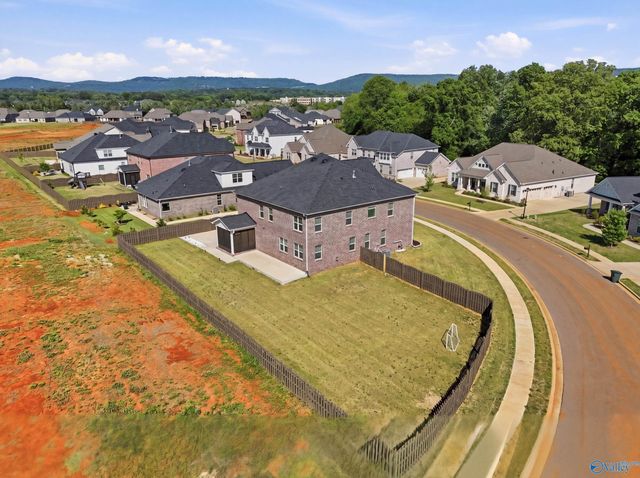8129 SW Tupelo Gum Trace, Huntsville, AL 35802