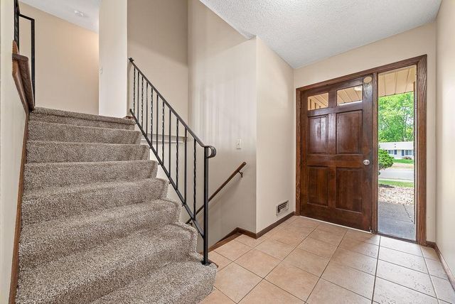 1088 Whitney Drive, Apple Valley, MN 55124