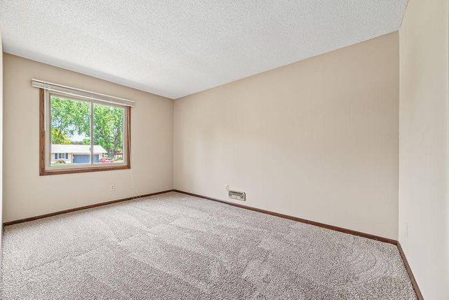 1088 Whitney Drive, Apple Valley, MN 55124