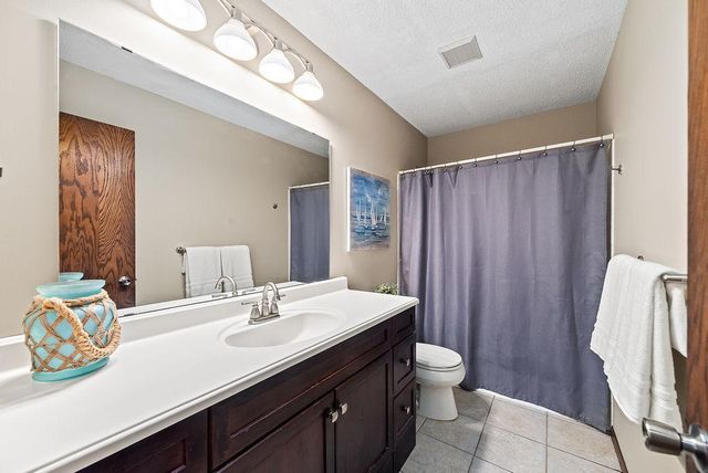 1088 Whitney Drive, Apple Valley, MN 55124