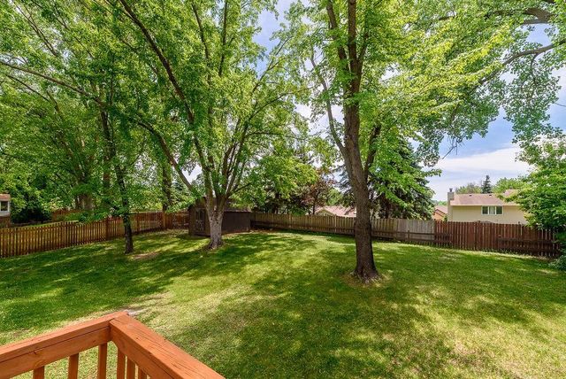 1088 Whitney Drive, Apple Valley, MN 55124