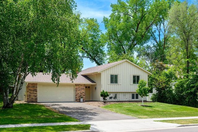 1088 Whitney Drive, Apple Valley, MN 55124