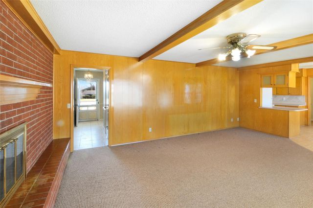 801 Sherwood Lane, Bovina, TX 79009