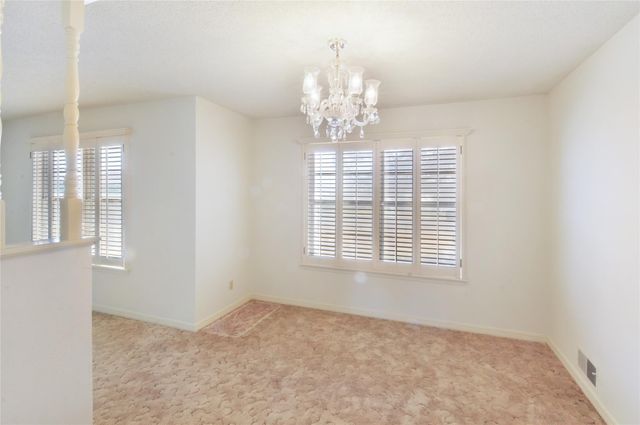 801 Sherwood Lane, Bovina, TX 79009