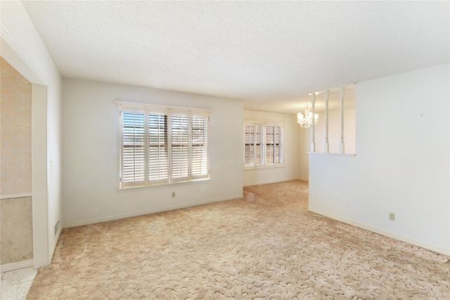 801 Sherwood Lane, Bovina, TX 79009