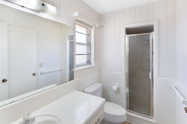 801 Sherwood Lane, Bovina, TX 79009