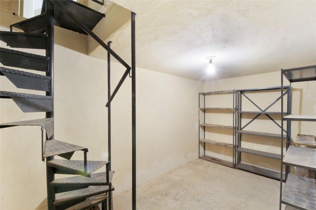 801 Sherwood Lane, Bovina, TX 79009