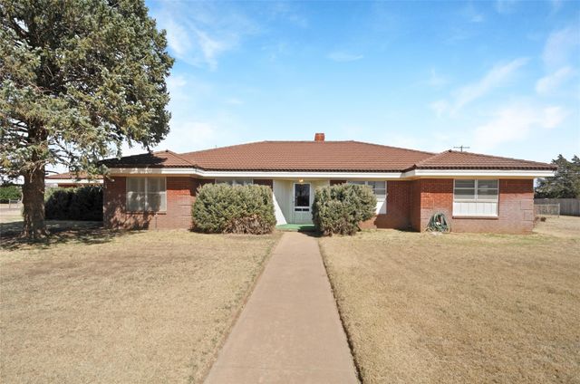 801 Sherwood Lane, Bovina, TX 79009