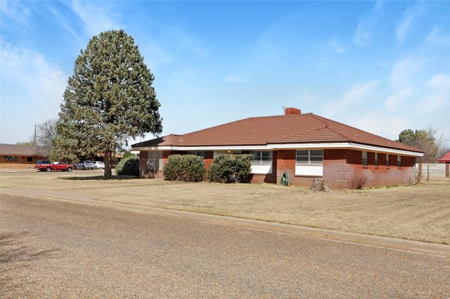 801 Sherwood Lane, Bovina, TX 79009
