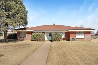 801 Sherwood Lane, Bovina, TX 79009