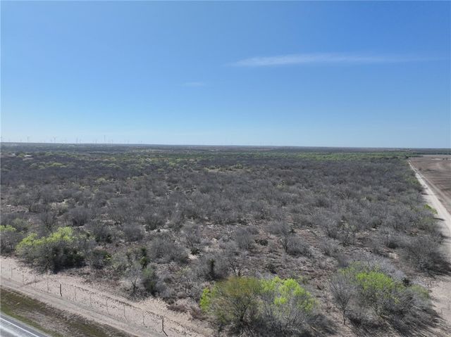 6617 FM 882, Pawnee, TX 78119