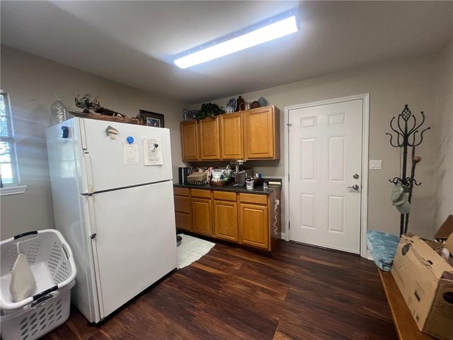 6617 FM 882, Pawnee, TX 78119