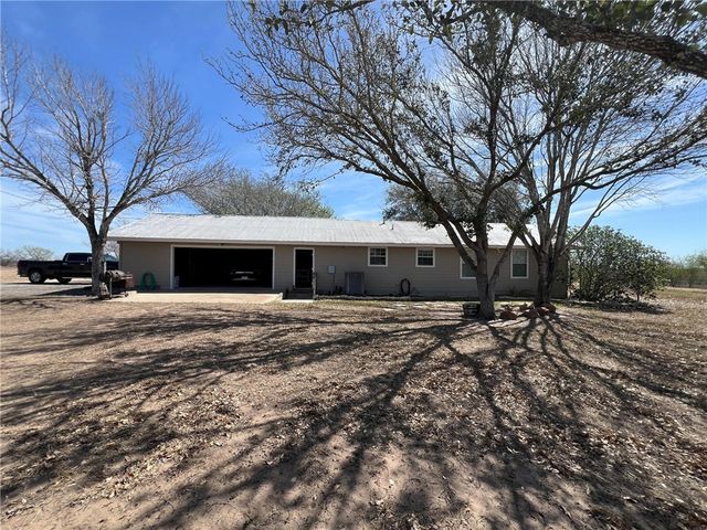 6617 FM 882, Pawnee, TX 78119