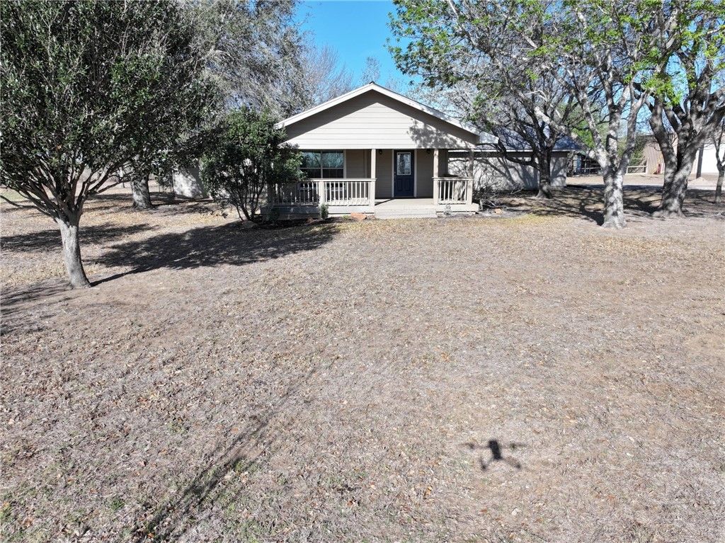 6617 FM 882, Pawnee, TX 78119