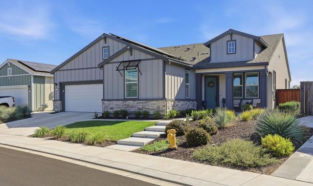 1158 Crescent Avenue, Manteca, CA 95336