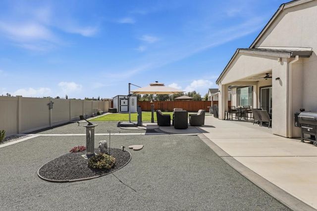 1158 Crescent Avenue, Manteca, CA 95336