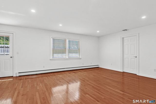 8 Woodchuck Court, Norwalk, CT 06854