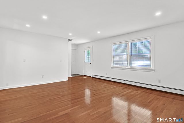 8 Woodchuck Court, Norwalk, CT 06854