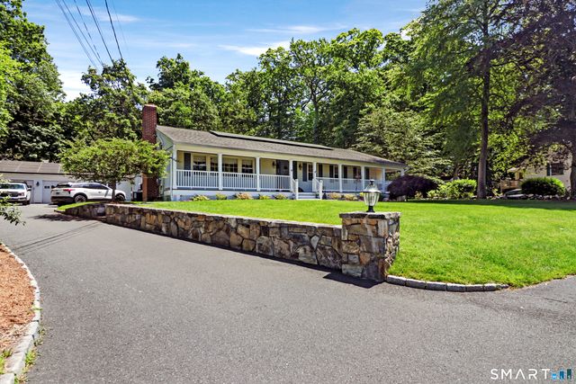 8 Woodchuck Court, Norwalk, CT 06854