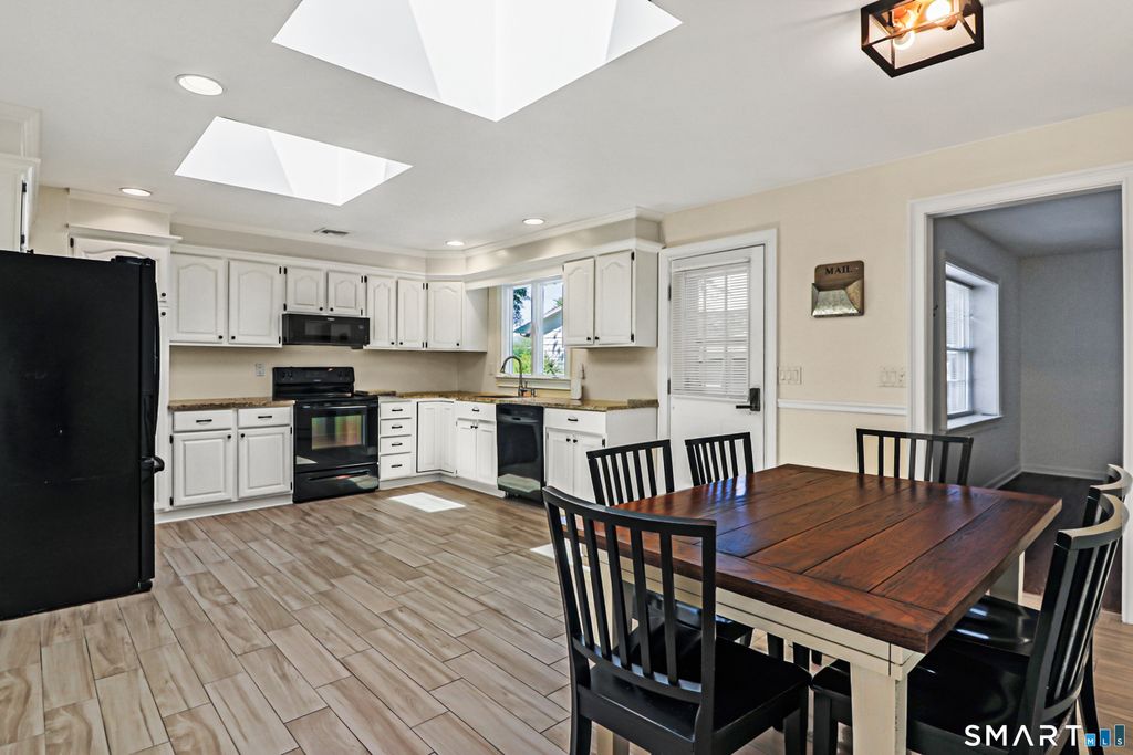 8 Woodchuck Court, Norwalk, CT 06854