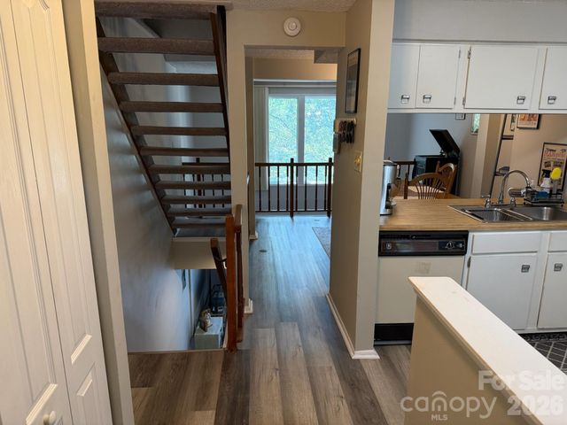 7301 Pebblestone Drive Apt D, Charlotte, NC 28212