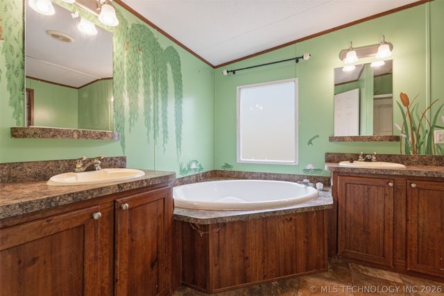 446490 NE 280 Road, Vinita, OK 74301