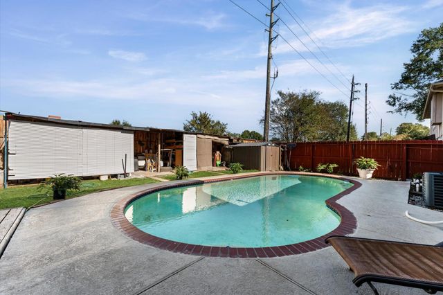 16506 Crossfield Drive, Houston, TX 77095