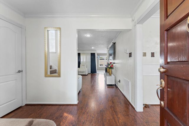 16506 Crossfield Drive, Houston, TX 77095