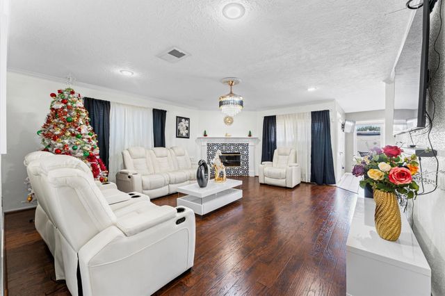 16506 Crossfield Drive, Houston, TX 77095