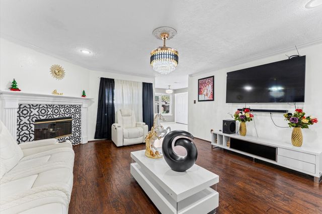 16506 Crossfield Drive, Houston, TX 77095