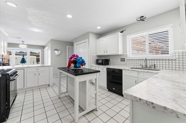 16506 Crossfield Drive, Houston, TX 77095