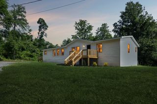 636 New Center Church Rd, Shelbyville, TN 37160