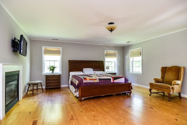 33 Grove Street, Framingham, MA 01701