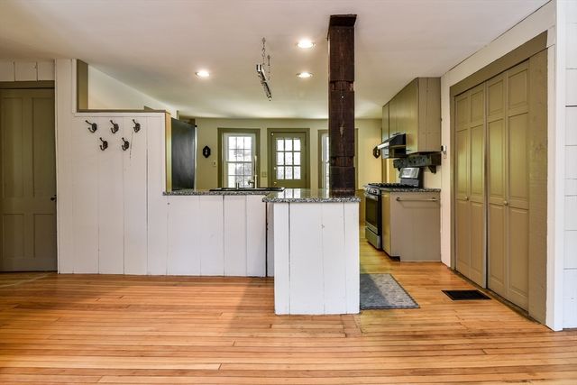 33 Grove Street, Framingham, MA 01701