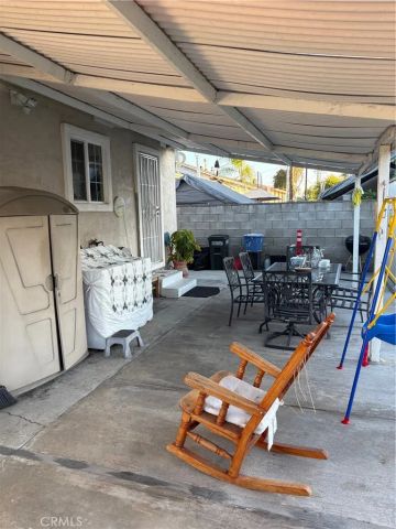 12233 Compton Avenue, Los Angeles, CA 90059