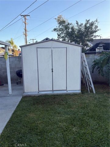 12233 Compton Avenue, Los Angeles, CA 90059