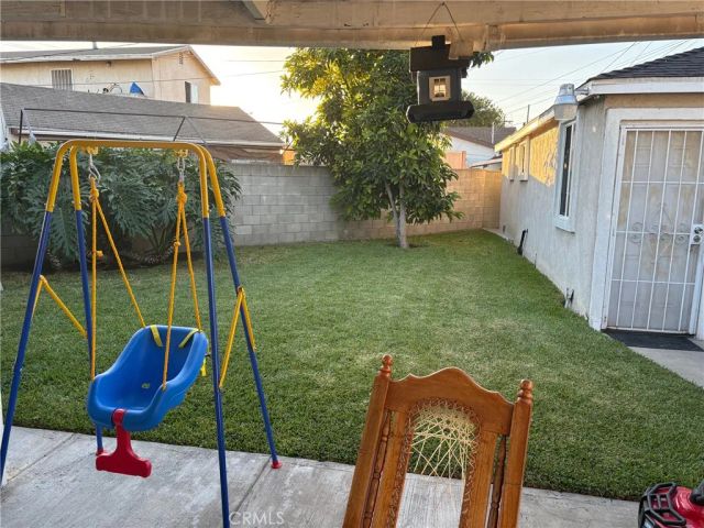 12233 Compton Avenue, Los Angeles, CA 90059